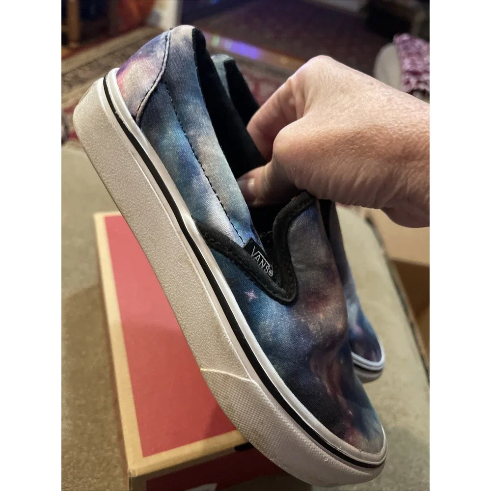 VANS Comfycush Galaxy Slip-Ons Shoes Size 2 Youth In Box (AH)